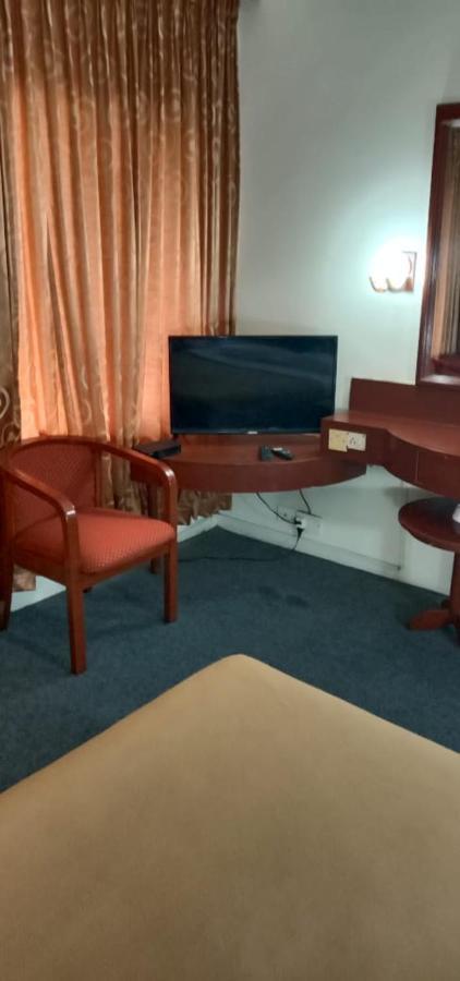 Hotel Goutham Manor Τσενάι Εξωτερικό φωτογραφία